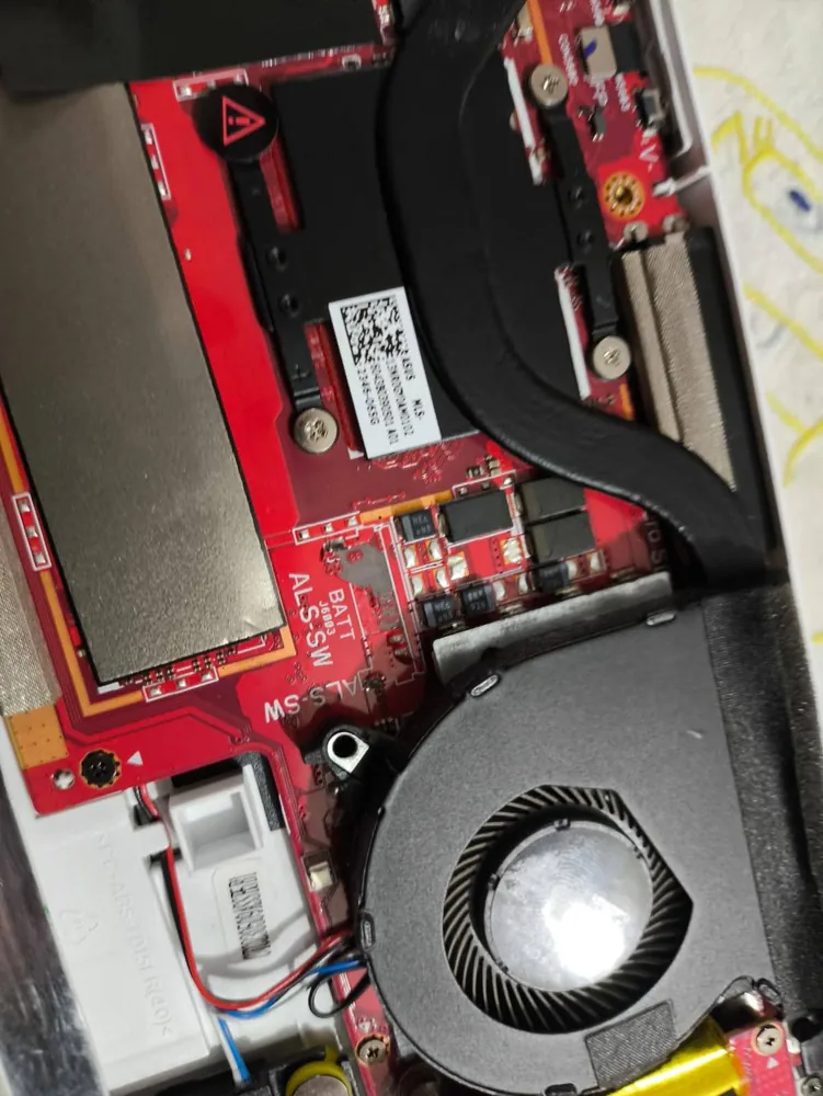 Sistema de refrigeración de laptop durante mantenimiento